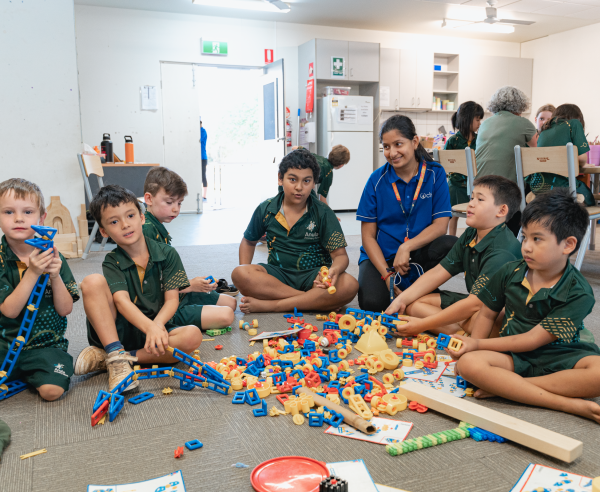Children building blocks together